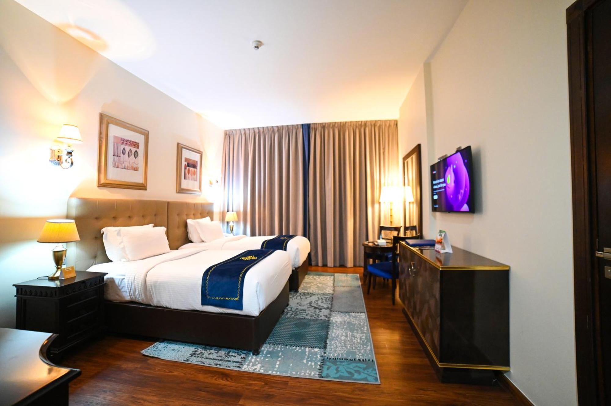 Seven Seas Hotel دبي المظهر الخارجي الصورة