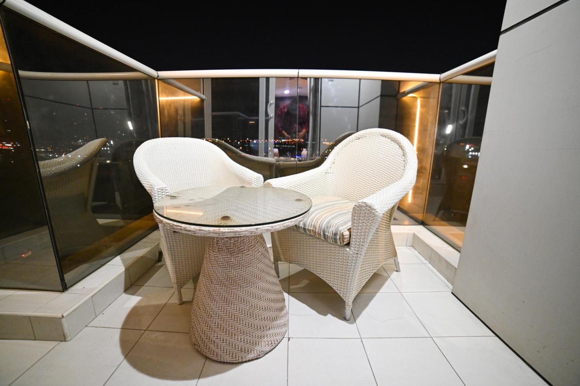 Seven Seas Hotel دبي المظهر الخارجي الصورة