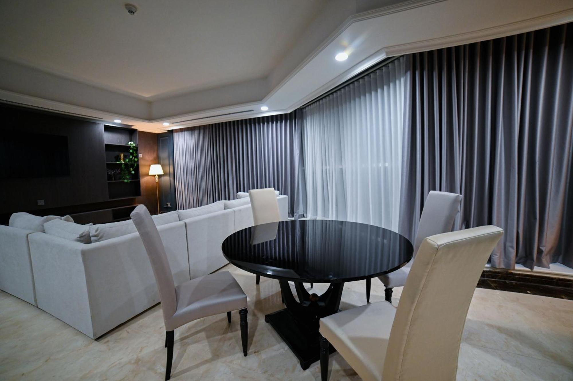 Seven Seas Hotel دبي المظهر الخارجي الصورة