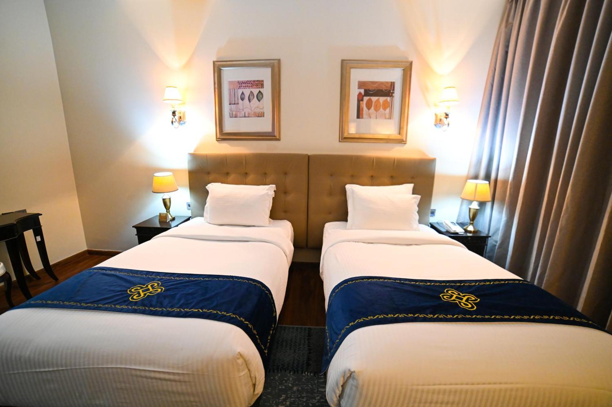 Seven Seas Hotel دبي المظهر الخارجي الصورة